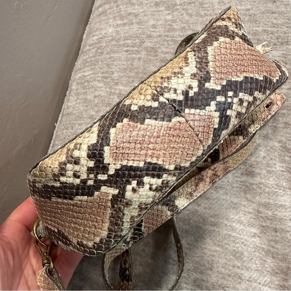 Madewell Leather Embossed Snakeskin Transport Camera Crossbody Bag NWOT #MW1 - Picture 12 of 17
